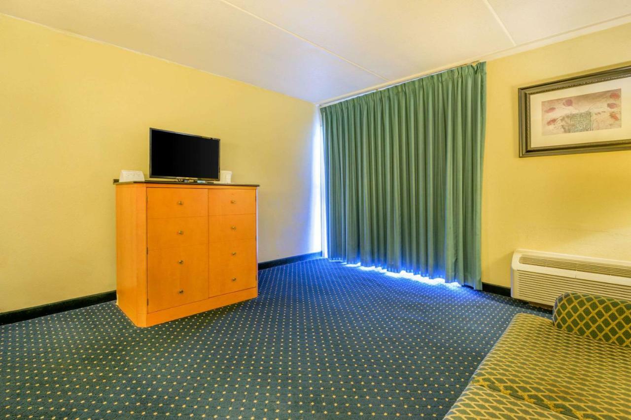 Aire Hotel Lebanon Hershey Exteriör bild