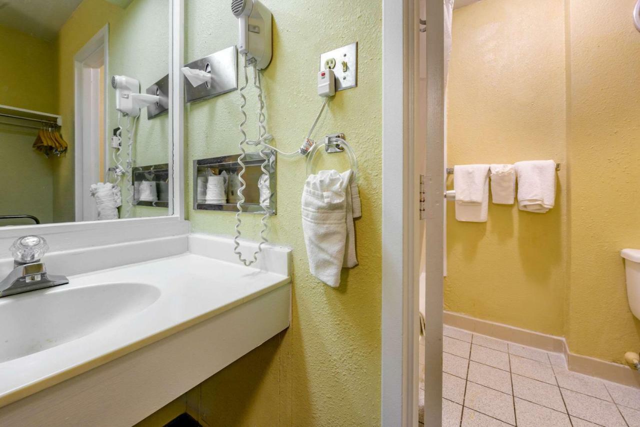 Aire Hotel Lebanon Hershey Exteriör bild