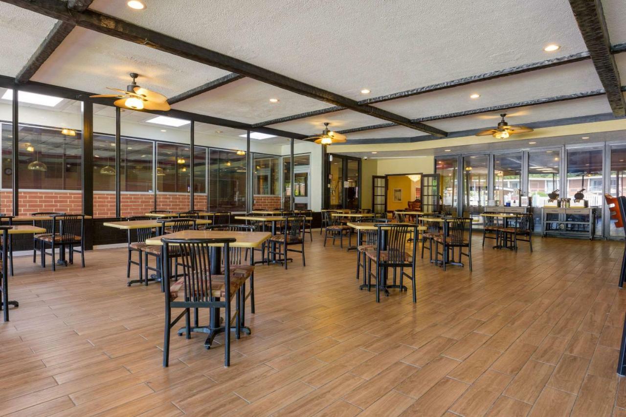 Aire Hotel Lebanon Hershey Exteriör bild