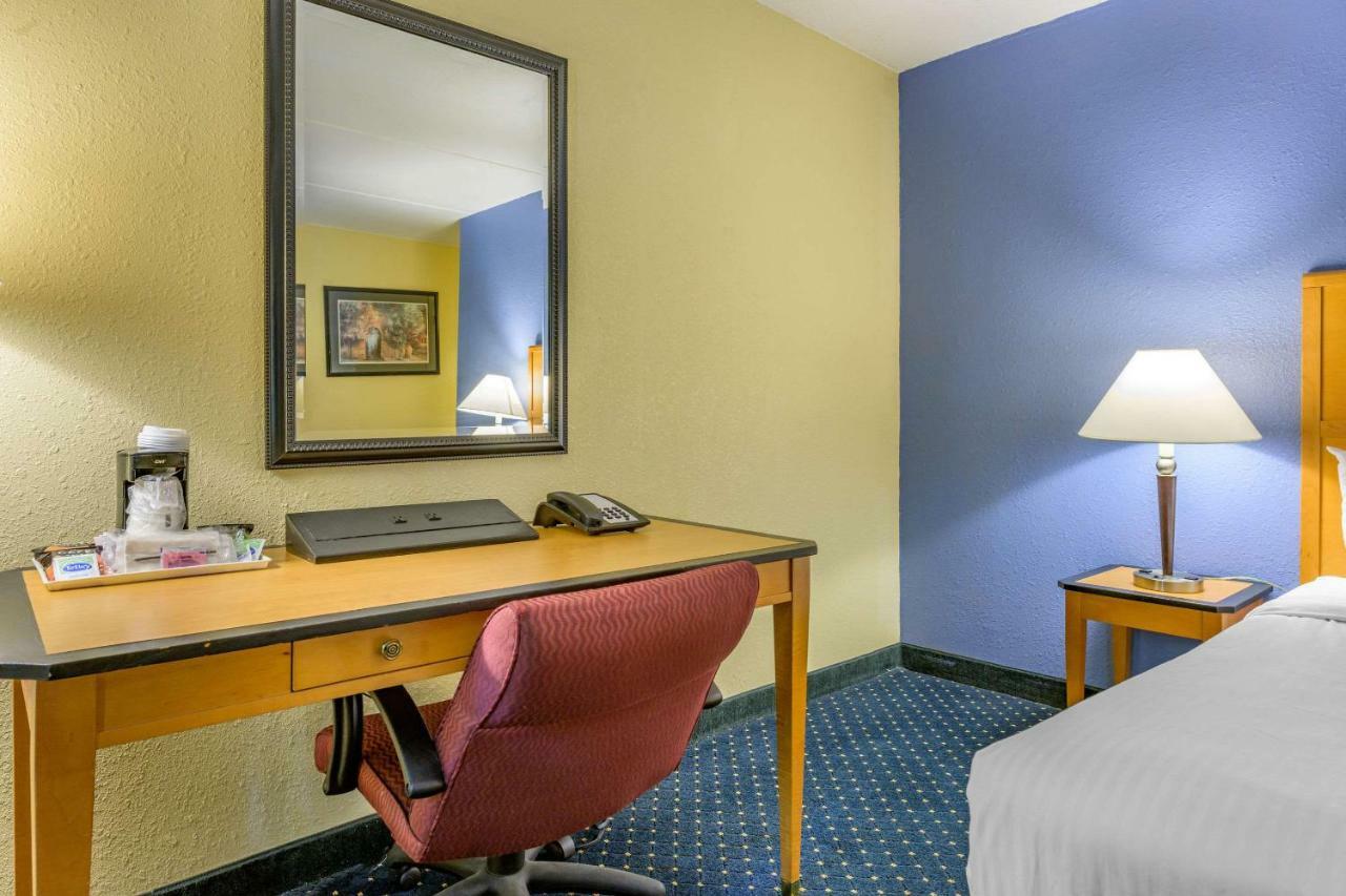 Aire Hotel Lebanon Hershey Exteriör bild