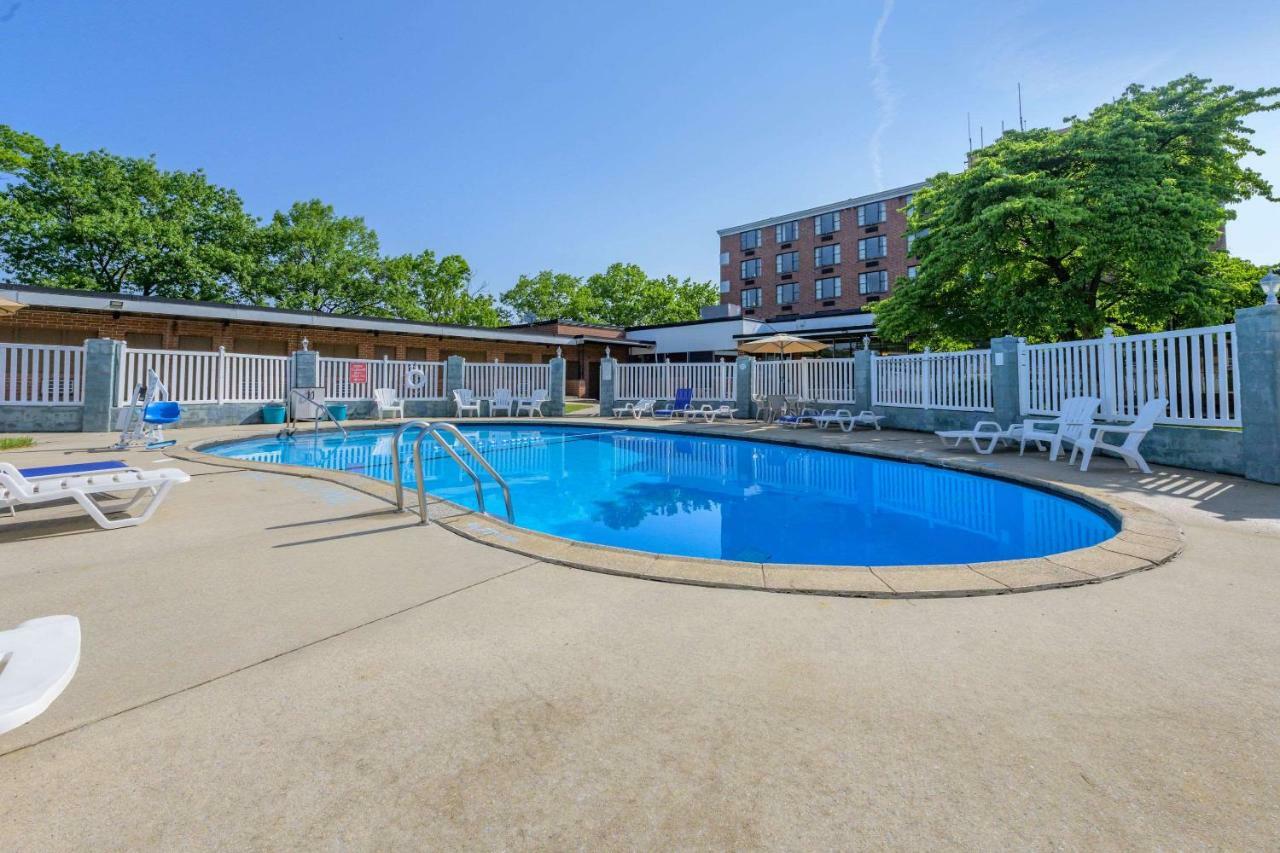 Aire Hotel Lebanon Hershey Exteriör bild